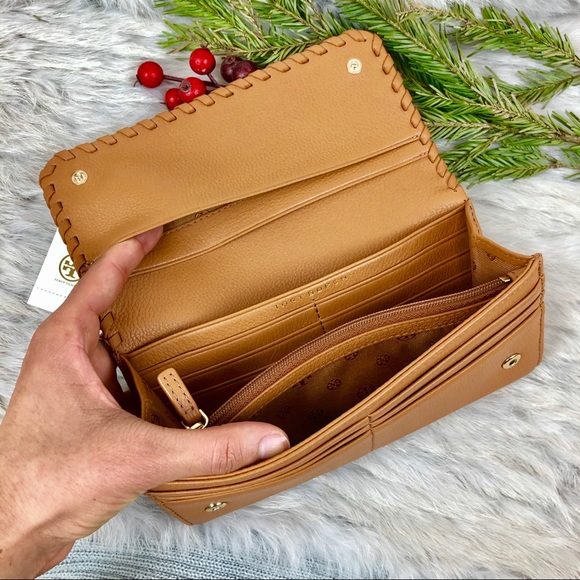 Tory Burch Marion Multi-Gusset Envelope Zip Wallet - Picture 5 of 8